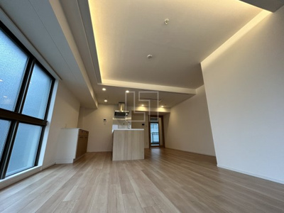 【居間・リビング】 | One Shinmachi | One Shinmachi（ワン新町）　リビング・ダイニングスペース