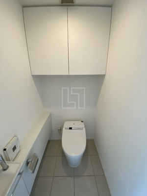 【トイレ】 | One Shinmachi | One Shinmachi（ワン新町）　温水洗浄便座