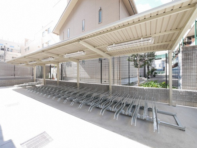 S-RESIDENCE天満Gracisの駐車場