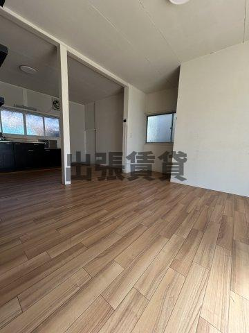 仲介手数料0円！！西区中小田井戸建 	 の居間・リビング