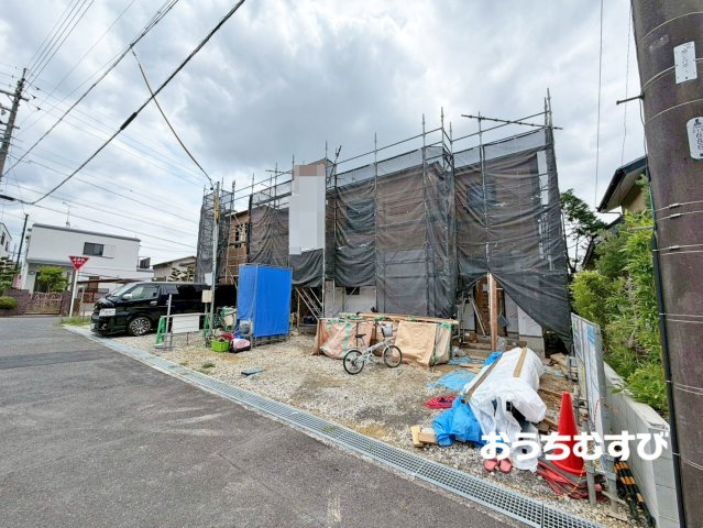 春日井市デザイナーズKuRuRi高森台（全2棟）の前面道路含む現地写真