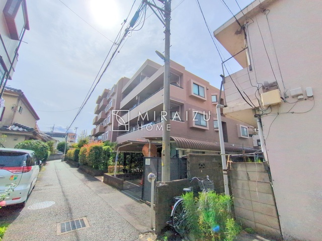 【外観】 | 暮らしやすさを考えたプランで快適な現地ロケーションを実現。安らぎに満たされる