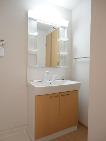 Ａｒｔ　Ｑｕｅｅｎの洗面所|洗髪洗面化粧台