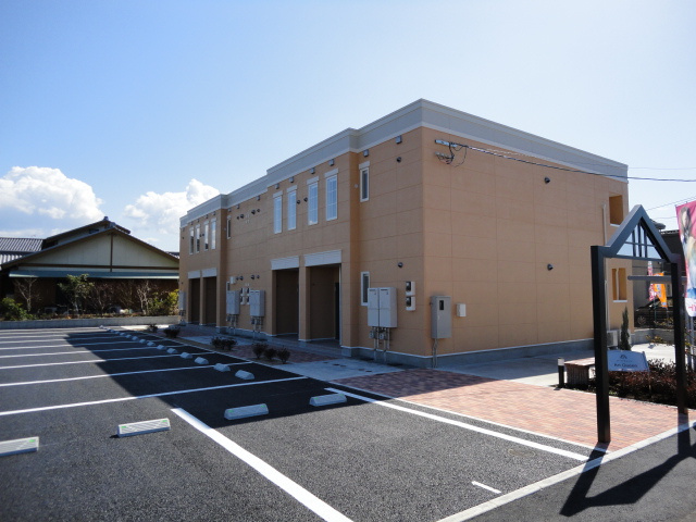 Ａｒｔ　Ｑｕｅｅｎの外観|外観写真（昼）