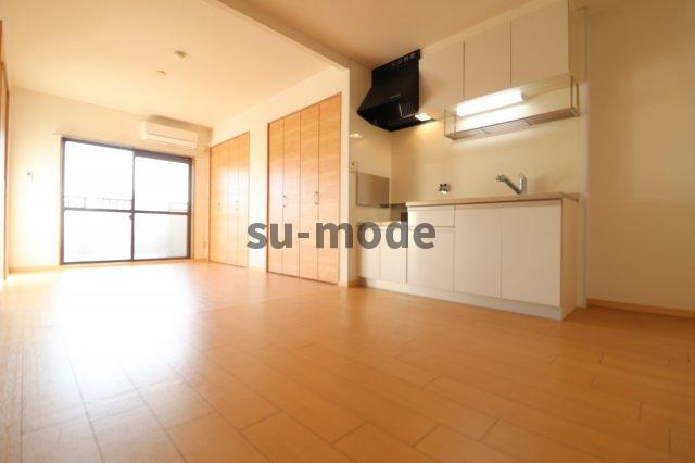 エクセル舞音の居間・リビング