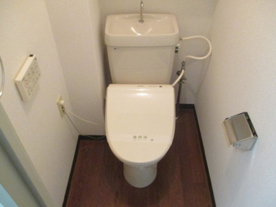 【トイレ】 | グランベイ豊新 | トイレには快適な温水洗浄便座付です