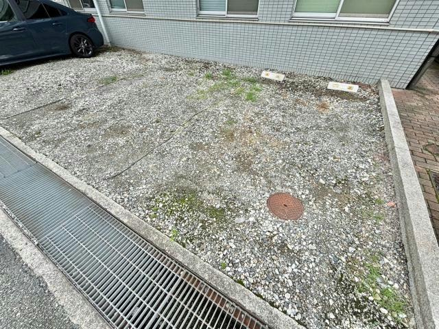 T-BLD神屋町の駐車場