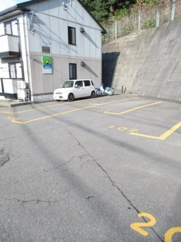 フレスコハウスの駐車場