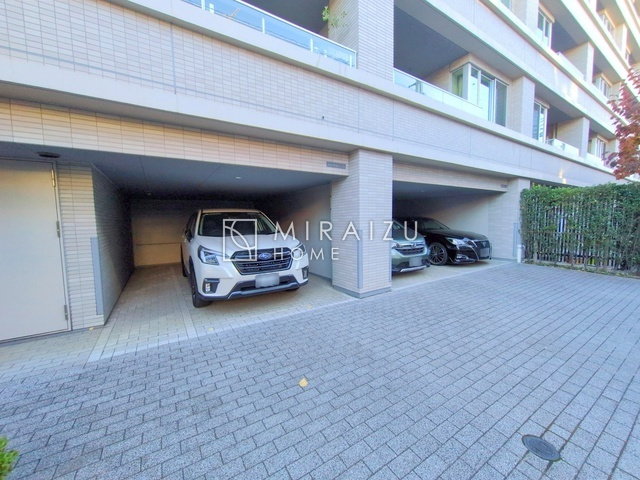 【外観】 | 暮らしやすさを考えたプランで快適な現地ロケーションを実現。安らぎに満たされる