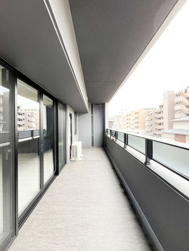 福岡市早良区百道１丁目の賃貸マンションのバルコニー