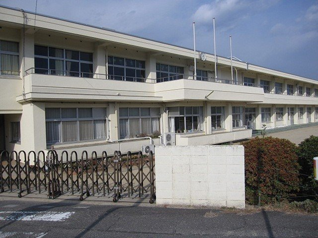 ラフレシールＭＩＺＵＫＩ　Ａの周辺|吉備小学校まで700m