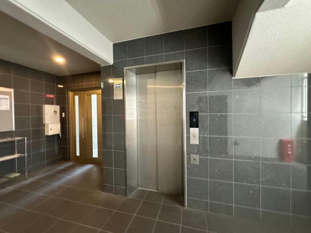 伸輝（シンキ）のエントランス