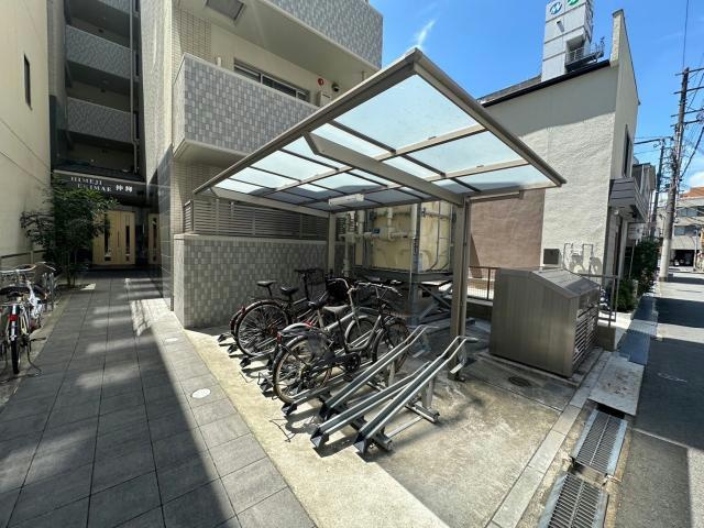 伸輝（シンキ）の駐車場