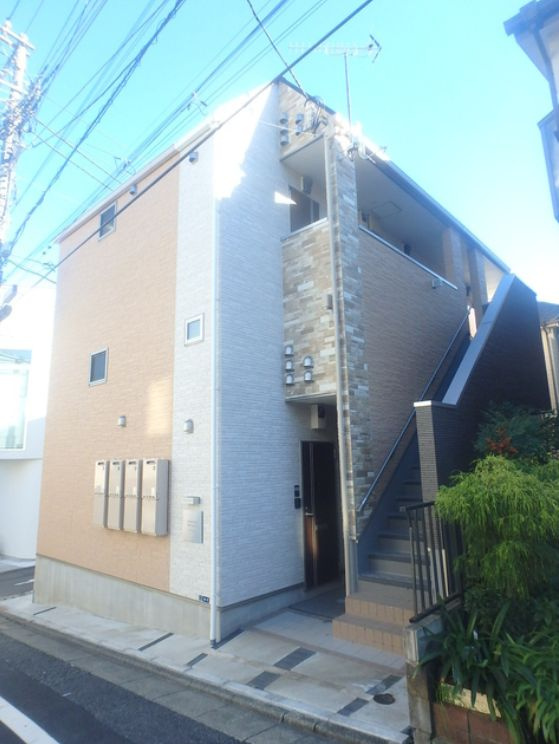 レジナヒルズのエントランス