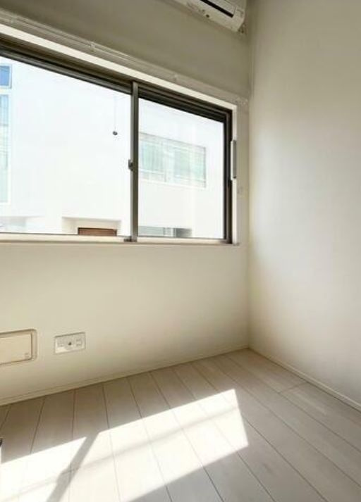 レジナヒルズの居間・リビング|ホワイトフローリング☆