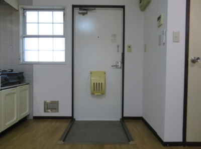 【玄関】 | ロイヤルハイツB