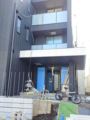 【エントランス】 | マウロア碑文谷 | 共有部分には便利なエレベーター・宅配ボックス付き♪