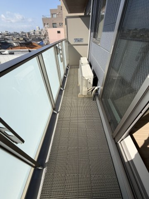 【バルコニー】 | ビサイド・アベニュー