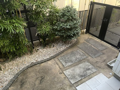 【庭】 | Rosy Residence Shirokane