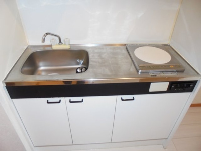 【キッチン】 | ヴィラⅡ | IHクッキングヒーター付き