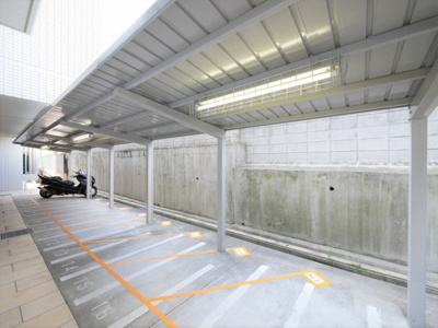 【駐車場】 | コスモリード谷町六丁目（旧名称：ドゥーエ谷町）
