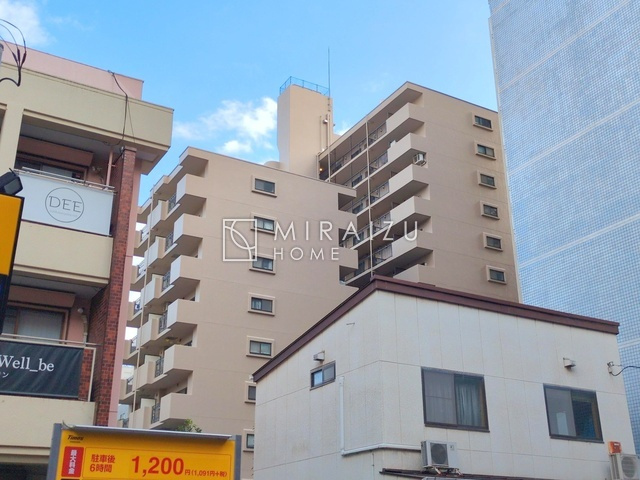 【その他】 | 家族との時間を大切に楽しく過ごせる明るいエントランスが迎えてくれます。
