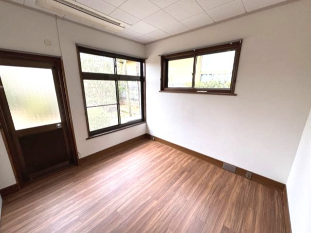 篠原本町4丁目戸建の寝室