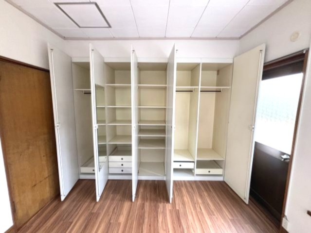 篠原本町4丁目戸建の収納