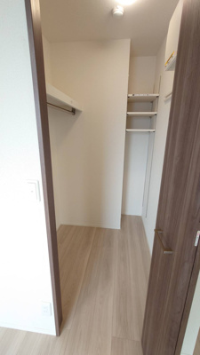 【収納】 | Grand Felicia | 洋室5.3帖 ウォークインクローゼット