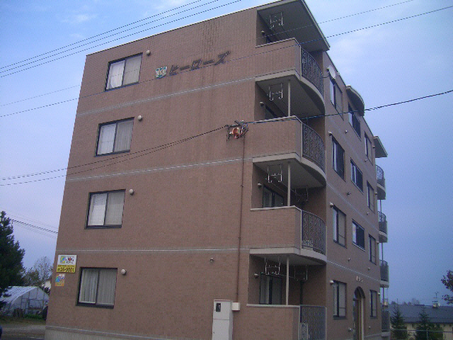 ヒーローズの外観