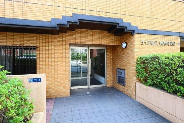 墨田区石原３丁目の賃貸マンションのエントランス