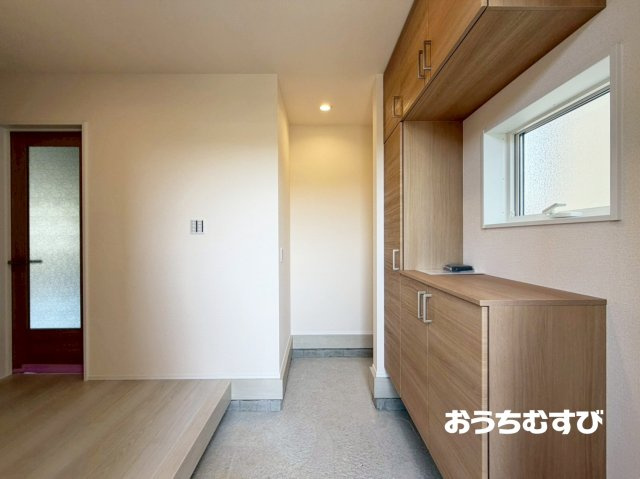 春日井市高森台６丁目(全2棟)の玄関