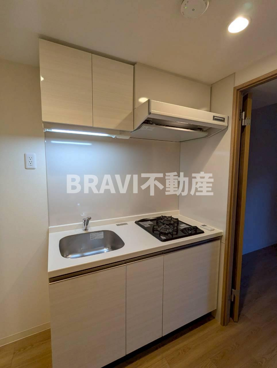 JPレジデンス大阪城東Ⅲ　BRAVI不動産のキッチン|【JPレジデンス大阪城東３】コンパクトなキッチンで掃除もラクラク