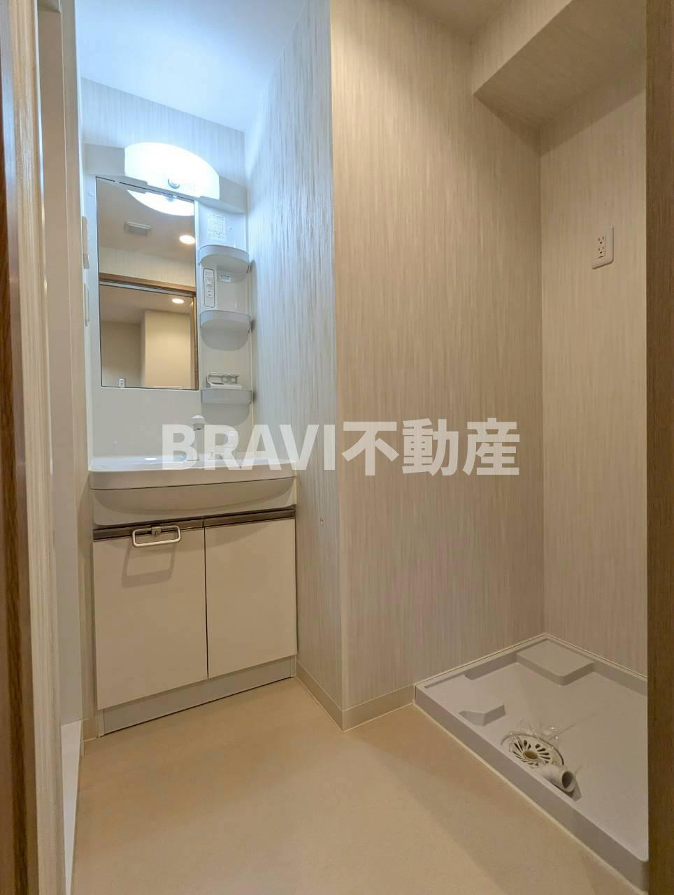 JPレジデンス大阪城東Ⅲ　BRAVI不動産の洗面所|【JPレジデンス大阪城東３】朝の身支度には欠かせない独立洗面化粧台