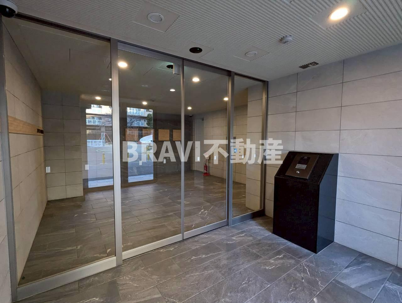 JPレジデンス大阪城東Ⅲ　BRAVI不動産のエントランス