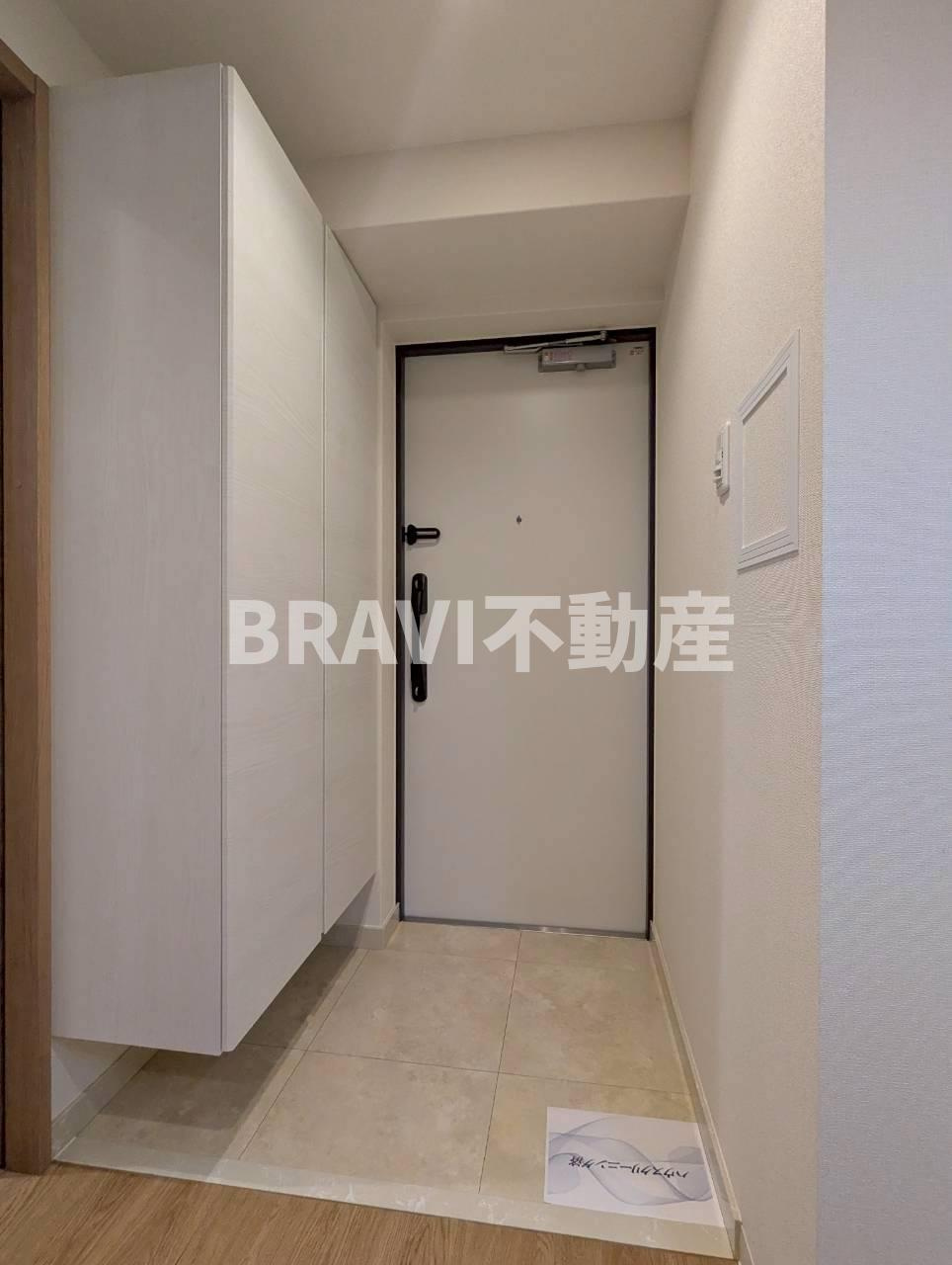 JPレジデンス大阪城東Ⅲ　BRAVI不動産の玄関|【JPレジデンス大阪城東３】落ち着いた玄関です