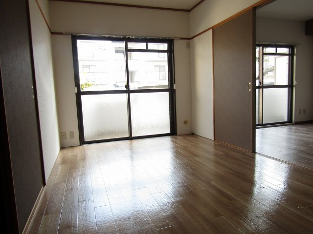 エポックサワの洋室