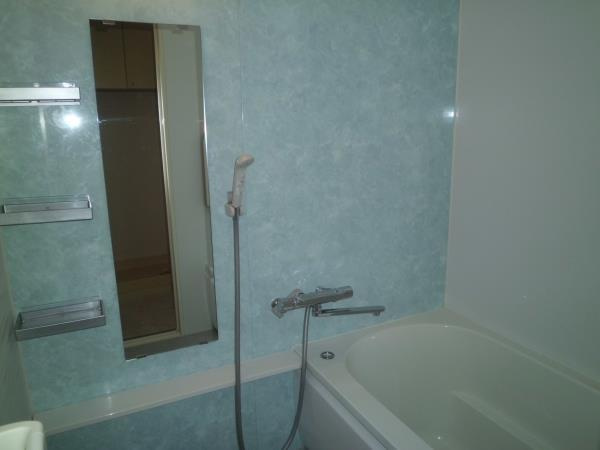 高輪パーク・ホームズの浴室|落ち着いた空間のお風呂です