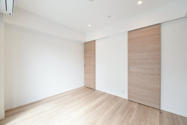 カノン押上の洋室|落ち着いた色調の洋室です