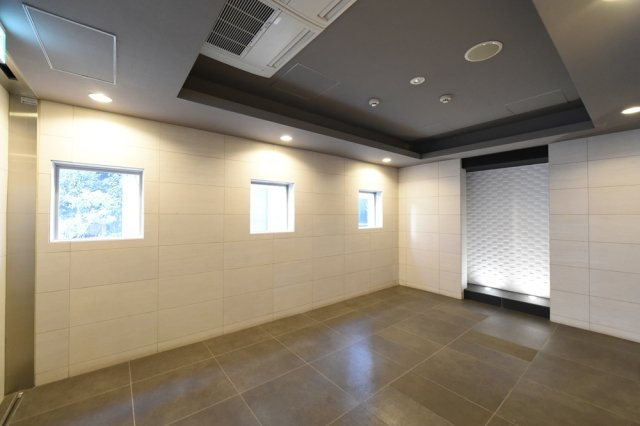 フェルクルール上野駅前のロビー|毎日通るロビーはこのようになっています