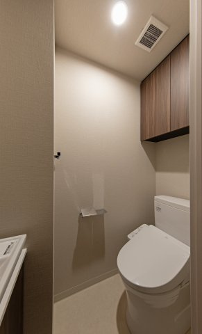 レアライズ浅草Ⅴのトイレ|落ち着いたトイレです
