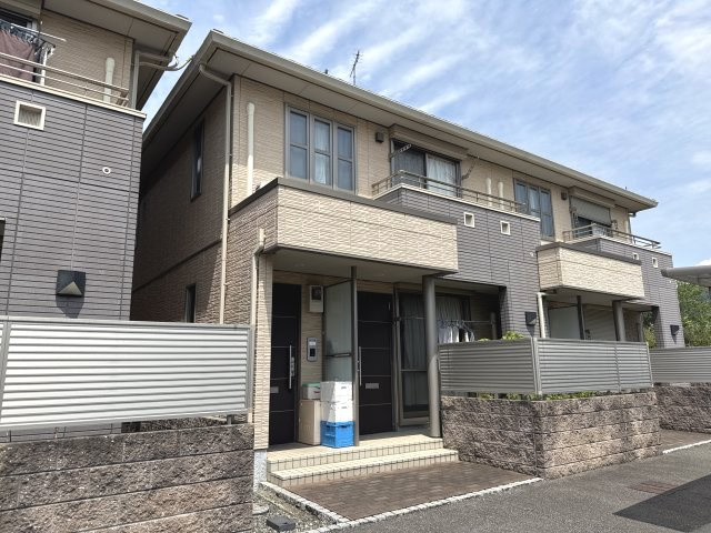 ヴィラーチェ砥堀Ｂ棟の外観