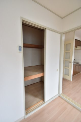 大阪市城東区野江２丁目の賃貸マンションの玄関