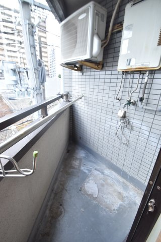 大阪市城東区野江２丁目の賃貸マンションのバルコニー