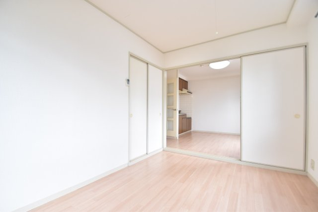 大阪市城東区野江２丁目の賃貸マンションの洋室