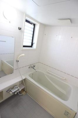 【浴室】 | コンフォート | 落ち着いた空間のお風呂です