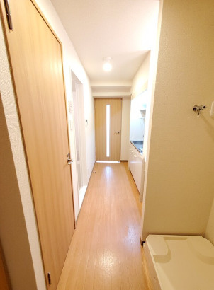 ドミール池袋立教通りの玄関