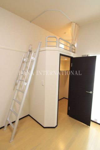 レオネクストクレストタウンＥの収納|反転タイプ