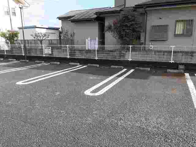 グランドール・ヒルⅠの駐車場