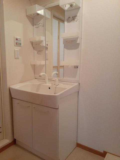 グランドール・ヒルⅠの洗面所